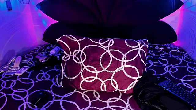 Snapshot of shaidyscott chatting on 02-20-25, 11:09 shaidyscott online show from 02-20-25, 11:09