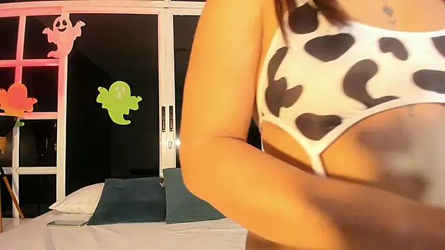 Snapshot of shaidyscott chatting on 10-29-25, 03:09 shaidyscott online show from 10-29-25, 03:09