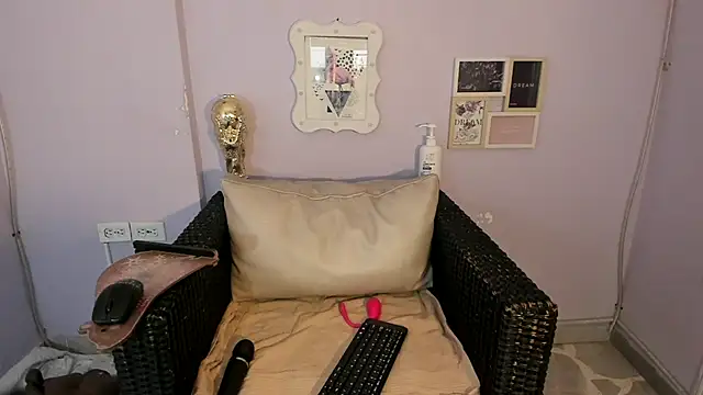 Snapshot of shaidyscott chatting on 07-20-26, 03:32 shaidyscott online show from 07-20-26, 03:32