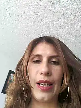 Snapshot of Alysson-- chatting on 02-18-25, 07:19 Alysson-- online show from 02-18-25, 07:19