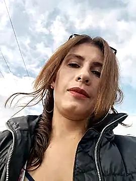 Snapshot of Alysson-- chatting on 02-20-25, 12:57 Alysson-- online show from 02-20-25, 12:57