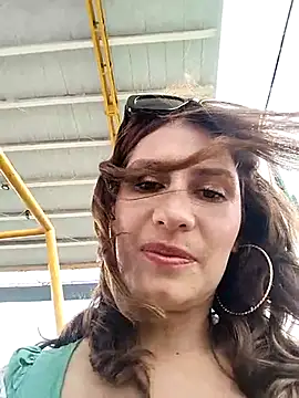 Snapshot of Alysson-- chatting on 02-20-25, 04:03 Alysson-- online show from 02-20-25, 04:03