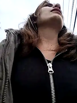 Snapshot of Alysson-- chatting on 03-04-25, 01:06 Alysson-- online show from 03-04-25, 01:06