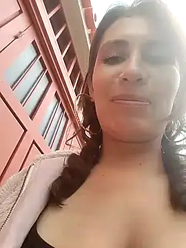 Snapshot of Alysson-- chatting on 03-11-25, 04:51 Alysson-- online show from 03-11-25, 04:51