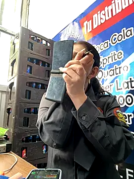 Snapshot of Alysson-- chatting on 12-02-25, 04:13 Alysson-- online show from 12-02-25, 04:13