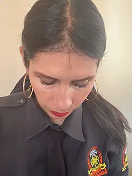 Snapshot of Alysson-- chatting on 01-19-26, 02:54 Alysson-- online show from 01-19-26, 02:54