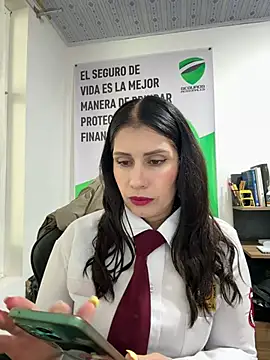 Snapshot of Alysson-- chatting on 02-19-26, 02:35 Alysson-- online show from 02-19-26, 02:35