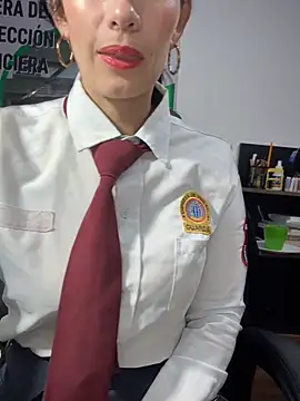 Snapshot of Alysson-- chatting on 05-19-26, 02:34 Alysson-- online show from 05-19-26, 02:34