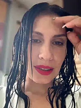 Snapshot of Alysson-- chatting on 06-10-26, 12:59 Alysson-- online show from 06-10-26, 12:59