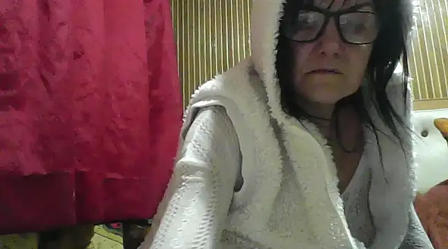 Snapshot of AlanaLaDream chatting on 02-08-25, 06:12 AlanaLaDream online show from 02-08-25, 06:12