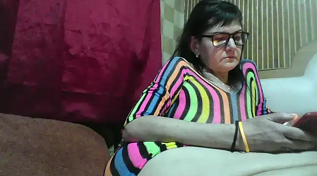 Snapshot of AlanaLaDream chatting on 03-05-25, 08:21 AlanaLaDream online show from 03-05-25, 08:21