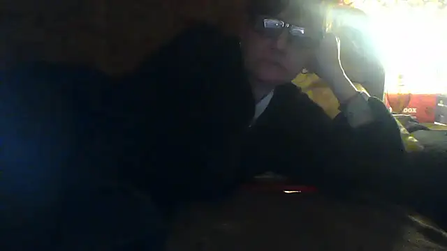 Snapshot of AlanaLaDream chatting on 09-26-25, 04:00 AlanaLaDream online show from 09-26-25, 04:00