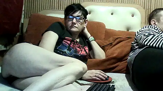 Snapshot of AlanaLaDream chatting on 12-20-25, 04:47 AlanaLaDream online show from 12-20-25, 04:47