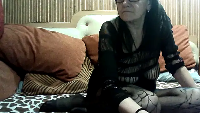 Snapshot of AlanaLaDream chatting on 03-05-26, 09:33 AlanaLaDream online show from 03-05-26, 09:33