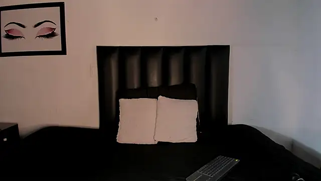 Khenta Michells online show from 11-25-25, 10:37