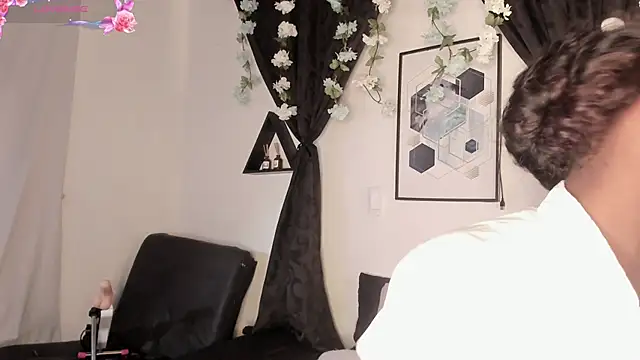 Khenta Michells online show from 04-30-26, 10:54