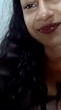 Snapshot of yummi__priv chatting on 03-11-25, 06:21 yummi priv online show from 03-11-25, 06:21