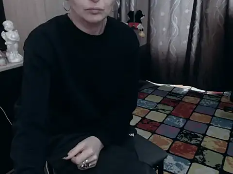 Snapshot of HornyClitX chatting on 02-16-25, 12:10 HornyClitX online show from 02-16-25, 12:10