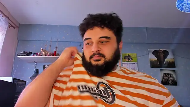 Snapshot of teddy_alan chatting on 02-06-25, 09:53 teddy alan online show from 02-06-25, 09:53