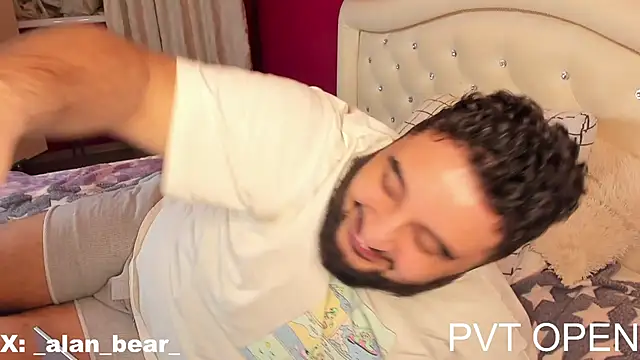 Snapshot of teddy_alan chatting on 03-20-25, 07:04 teddy alan online show from 03-20-25, 07:04