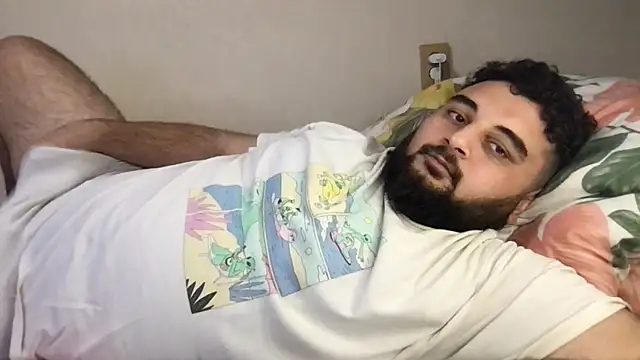 Snapshot of teddy_alan chatting on 09-12-25, 03:23 teddy alan online show from 09-12-25, 03:23