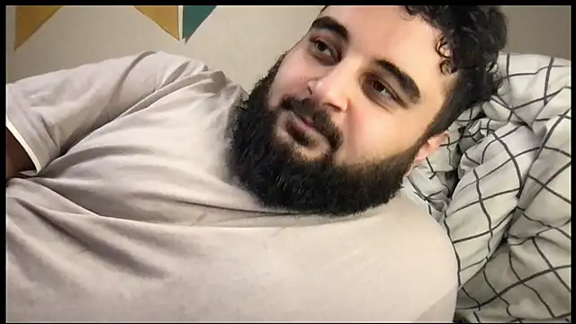 Snapshot of teddy_alan chatting on 10-04-25, 05:05 teddy alan online show from 10-04-25, 05:05