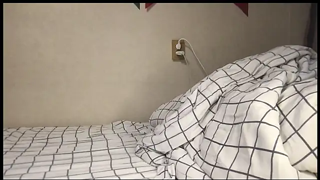 Snapshot of teddy_alan chatting on 10-05-25, 08:56 teddy alan online show from 10-05-25, 08:56