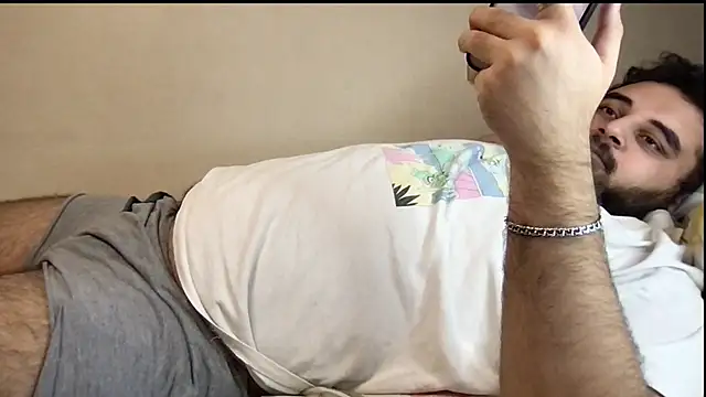 Snapshot of teddy_alan chatting on 10-25-25, 10:01 teddy alan online show from 10-25-25, 10:01