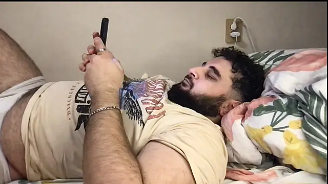 Snapshot of teddy_alan chatting on 11-01-25, 02:08 teddy alan online show from 11-01-25, 02:08