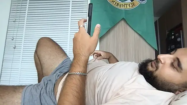 Snapshot of teddy_alan chatting on 02-18-26, 06:20 teddy alan online show from 02-18-26, 06:20