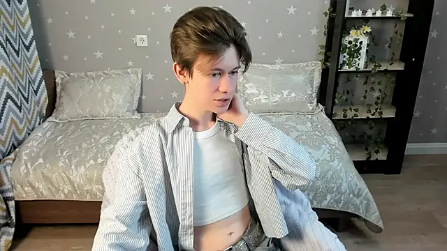 Snapshot of AndrewwCarter2 chatting on 12-20-25, 07:43 AndrewwCarter2 online show from 12-20-25, 07:43