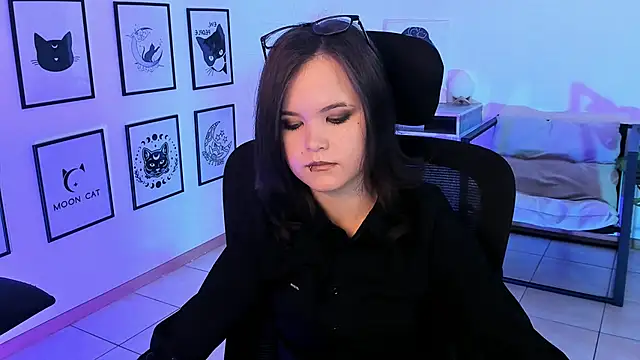 Elainebeness online show from 02-06-25, 05:57