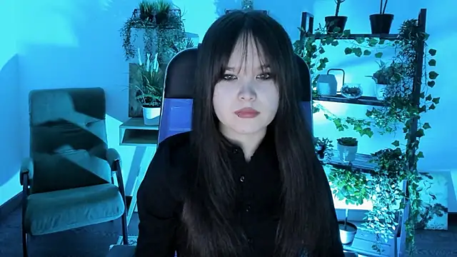 Elainebeness online show from 03-17-26, 07:06