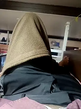 Snapshot of 1010SumiT chatting on 01-12-25, 12:01 1010SumiT online show from 01-12-25, 12:01