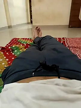 Snapshot of 1010SumiT chatting on 02-14-25, 04:20 1010SumiT online show from 02-14-25, 04:20