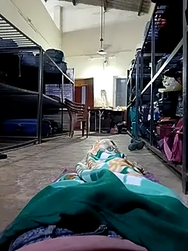 Snapshot of 1010SumiT chatting on 10-25-25, 05:51 1010SumiT online show from 10-25-25, 05:51