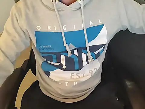 Snapshot of jayb0y61 chatting on 12-11-24, 03:13 jayb0y61 online show from 12-11-24, 03:13