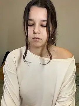 Snapshot of PoppyRobinson chatting on 12-29-24, 11:29 PoppyRobinson online show from 12-29-24, 11:29