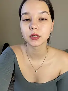 Snapshot of PoppyRobinson chatting on 12-30-24, 08:10 PoppyRobinson online show from 12-30-24, 08:10