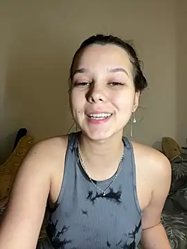 Snapshot of PoppyRobinson chatting on 01-06-25, 04:02 PoppyRobinson online show from 01-06-25, 04:02