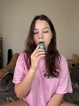 Snapshot of PoppyRobinson chatting on 01-07-25, 08:24 PoppyRobinson online show from 01-07-25, 08:24