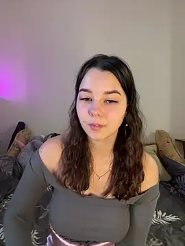 Snapshot of PoppyRobinson chatting on 01-17-25, 08:13 PoppyRobinson online show from 01-17-25, 08:13