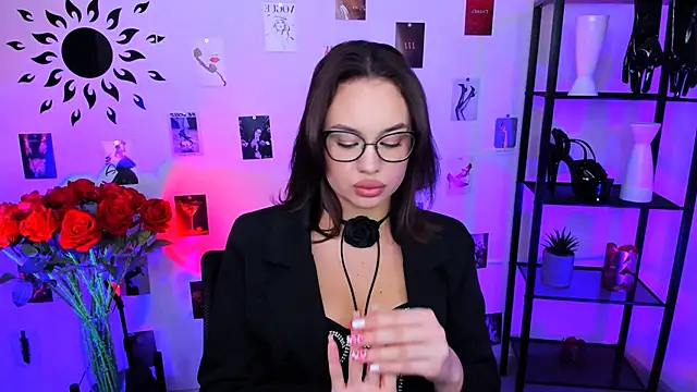 Snapshot of JaneWyatt chatting on 03-11-25, 11:33 JaneWyatt online show from 03-11-25, 11:33