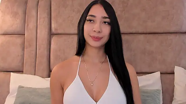 Snapshot of julieta_jewel chatting on 12-22-24, 01:33 julieta jewel online show from 12-22-24, 01:33