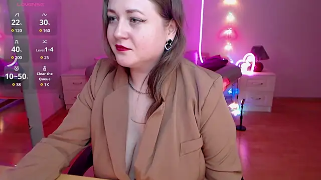 LizzyShine online show from 01-19-25, 07:04