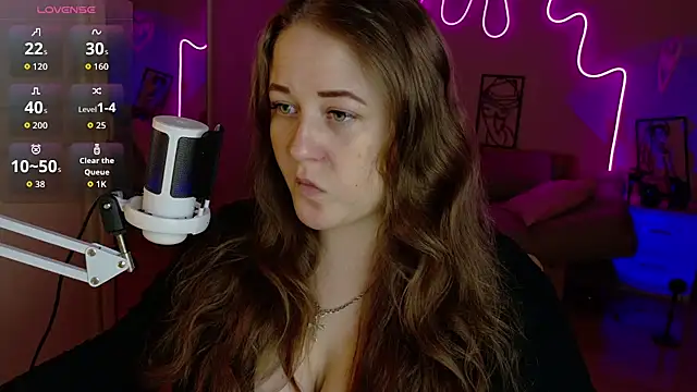 LizzyShine online show from 10-23-25, 06:39