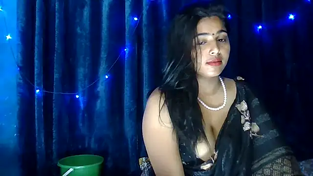 Snapshot of Sweet-Rani chatting on 03-05-25, 12:05 Sweet-Rani online show from 03-05-25, 12:05