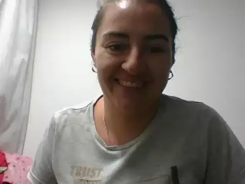 Snapshot of _karlie_kloss_ chatting on 12-10-24, 12:06 karlie kloss online show from 12-10-24, 12:06