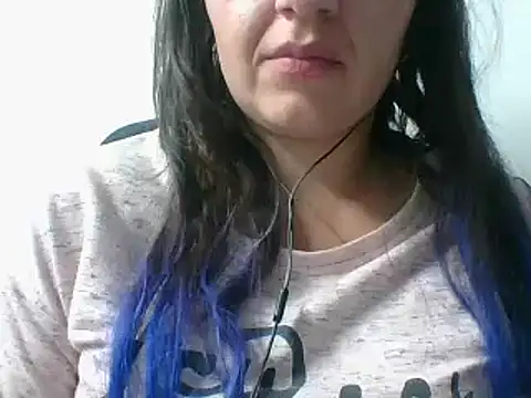 Snapshot of _karlie_kloss_ chatting on 01-16-25, 01:48 karlie kloss online show from 01-16-25, 01:48