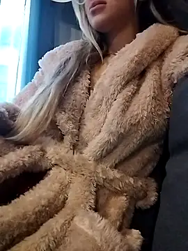 Snapshot of fofinhaa12 chatting on 11-29-25, 02:20 fofinhaa12 online show from 11-29-25, 02:20